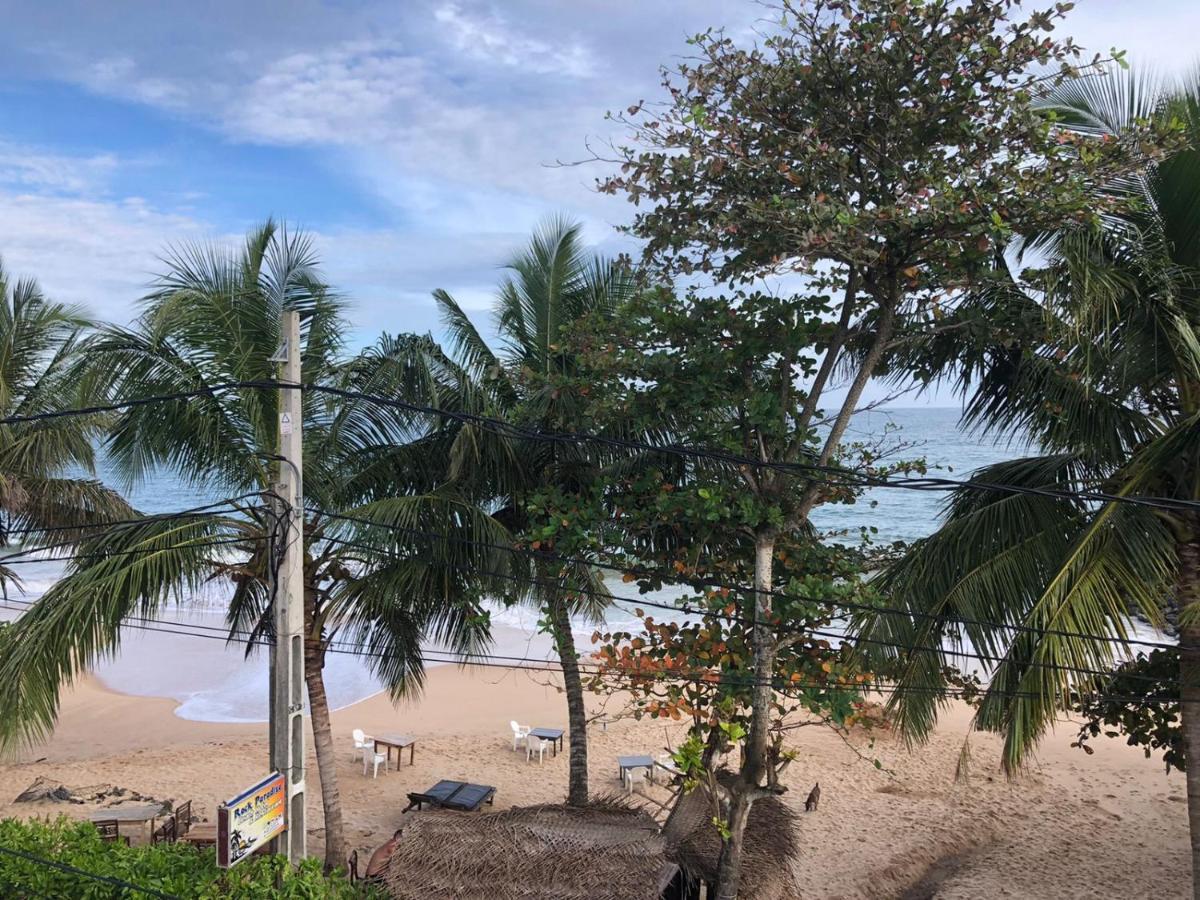 Rock Paradise Beach Hotel & Restaurent แทนกาลเล ภายนอก รูปภาพ