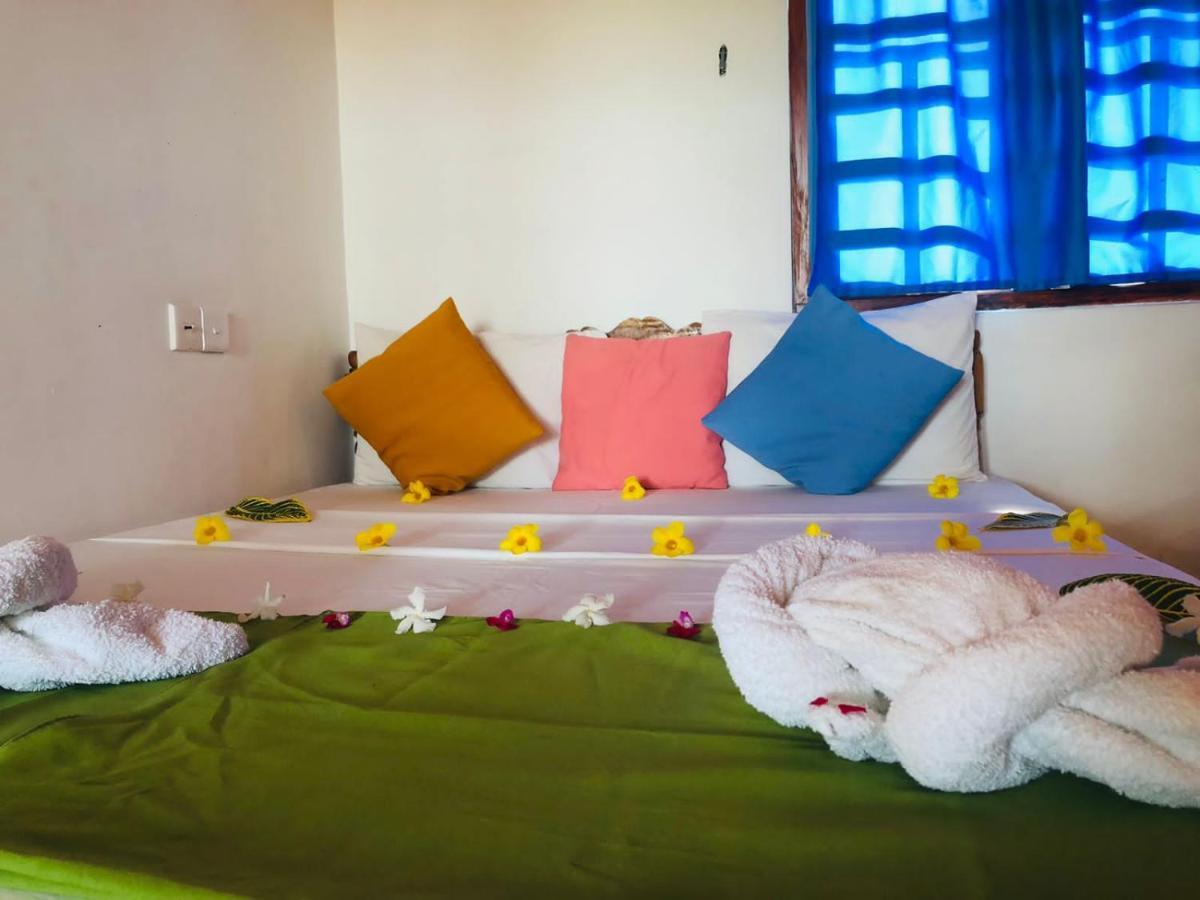 Rock Paradise Beach Hotel & Restaurent แทนกาลเล ภายนอก รูปภาพ